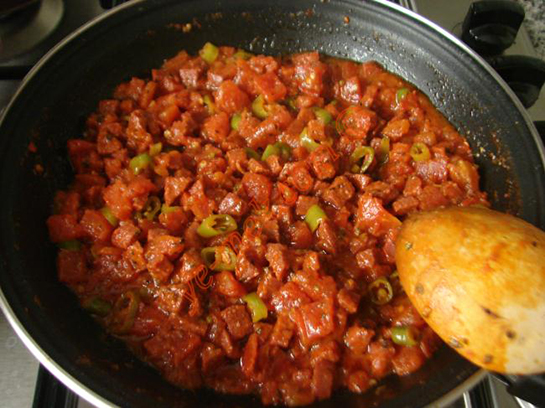 Sucuk Yemekleri Tarifi ve Malzemeleri